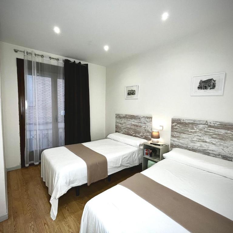 ToledoRooms Palacios - Habitación Doble con balcón - 2 camas - 2