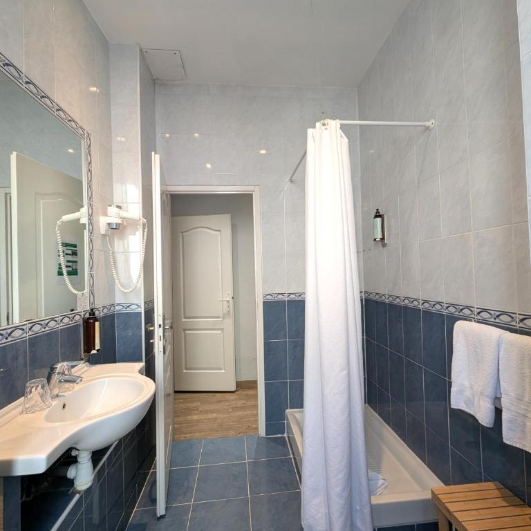 H33 Hôtel - Chambre Double ou Lits Jumeaux Supérieure - 17