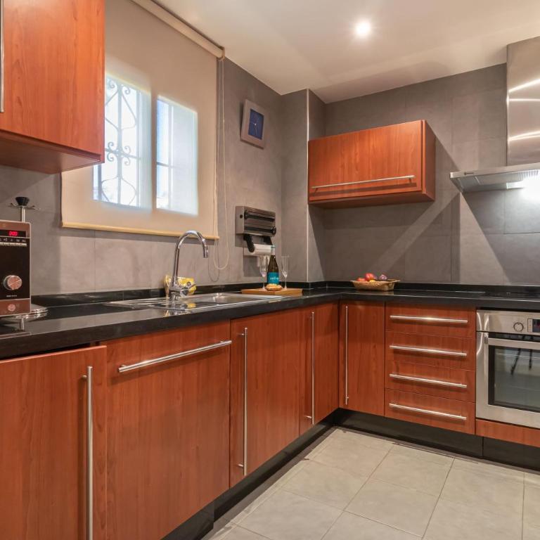 Apartamento VillaMarina - Puerto Banús - Three-Bedroom Premium Apartment - 29