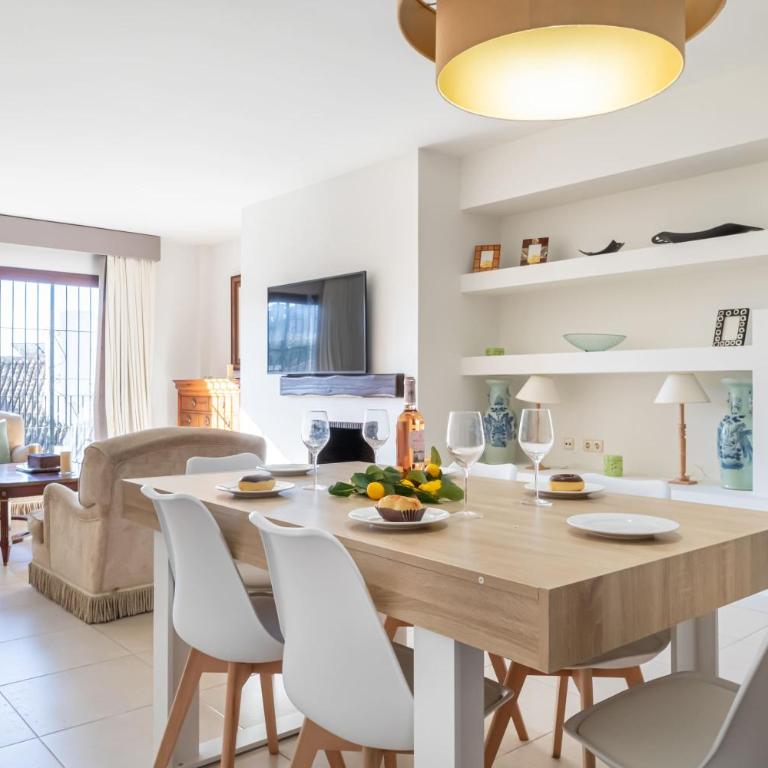 Apartamento VillaMarina - Puerto Banús - Three-Bedroom Premium Apartment - 1