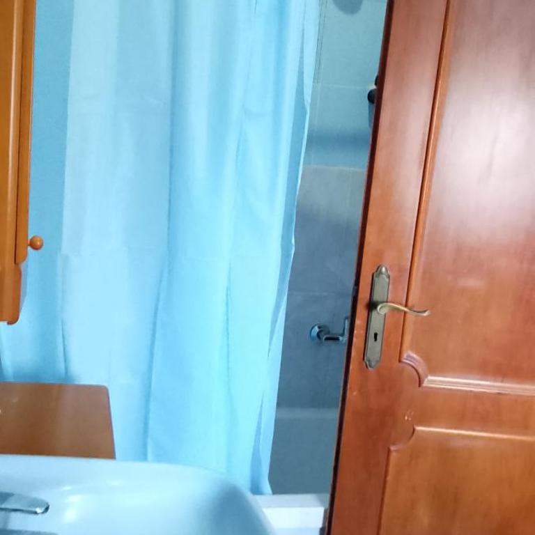 La tana dell'amore, Torino sotto le stelle, camera matrimoniale o condivisa servitissima - Camera Doppia con Letti Singoli - 10