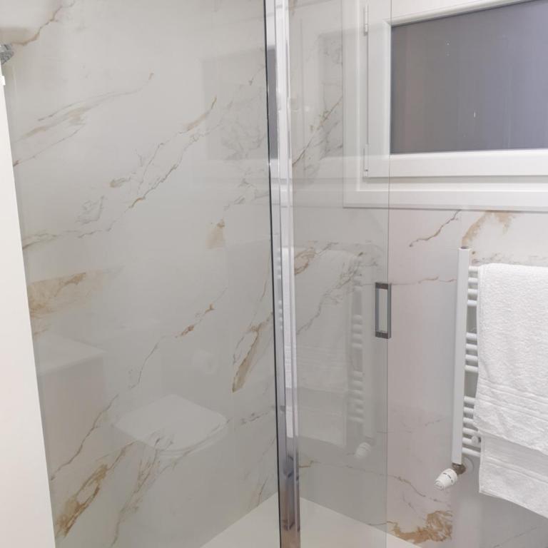 Hermoso apartamento en Vigo - Apartamento de 2 dormitorios - 48