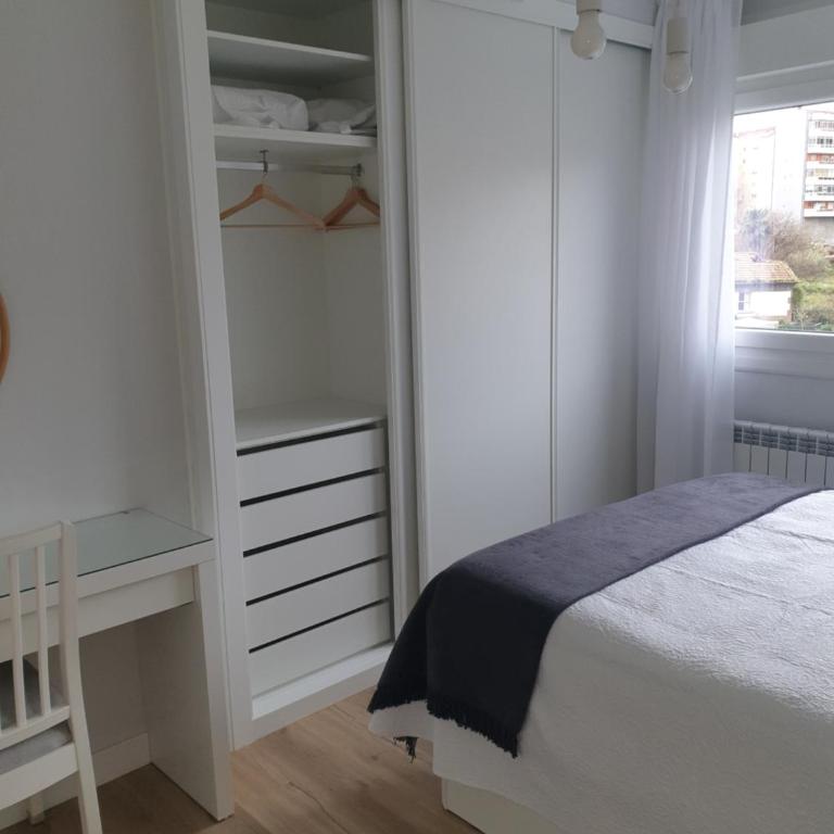 Hermoso apartamento en Vigo - Apartamento de 2 dormitorios - 42