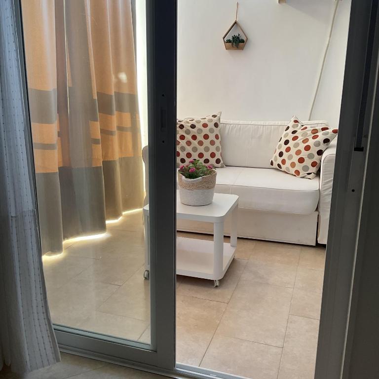 Apartamento Sol y Mar parking gratuito - Apartamento de 1 dormitorio - 35