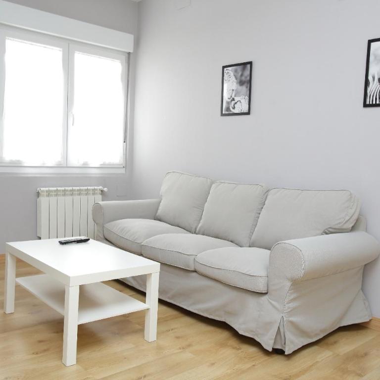 Piso de 4 habitaciones a un paso del centro de Oviedo - Apartamento de 4 habitaciones - 12