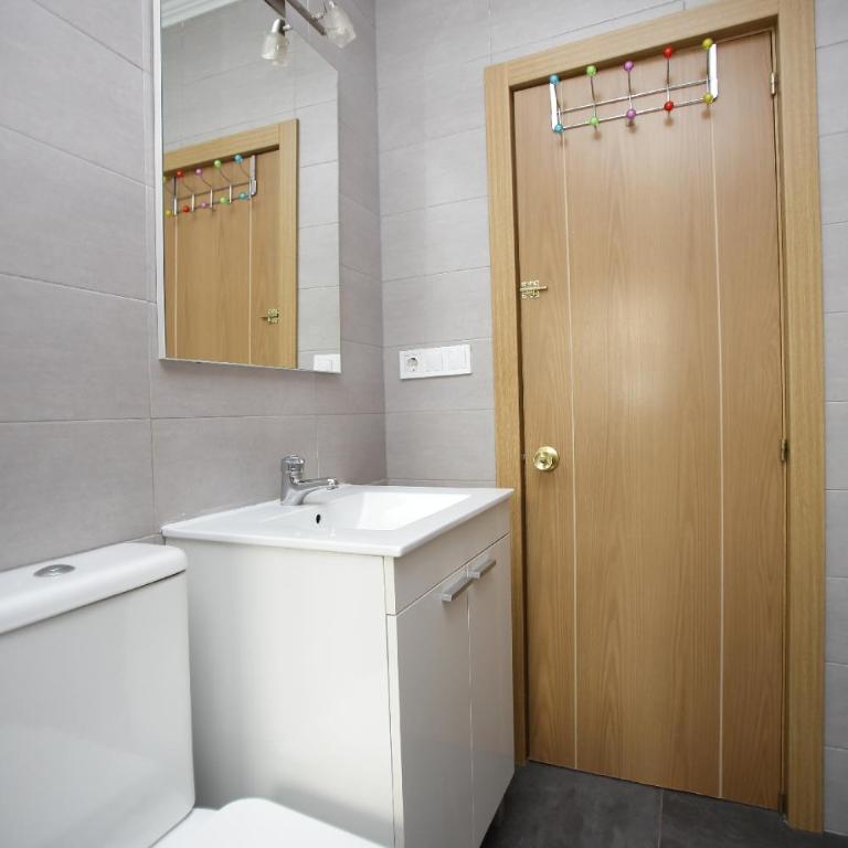 Piso de 4 habitaciones a un paso del centro de Oviedo - Apartamento de 4 habitaciones - 13