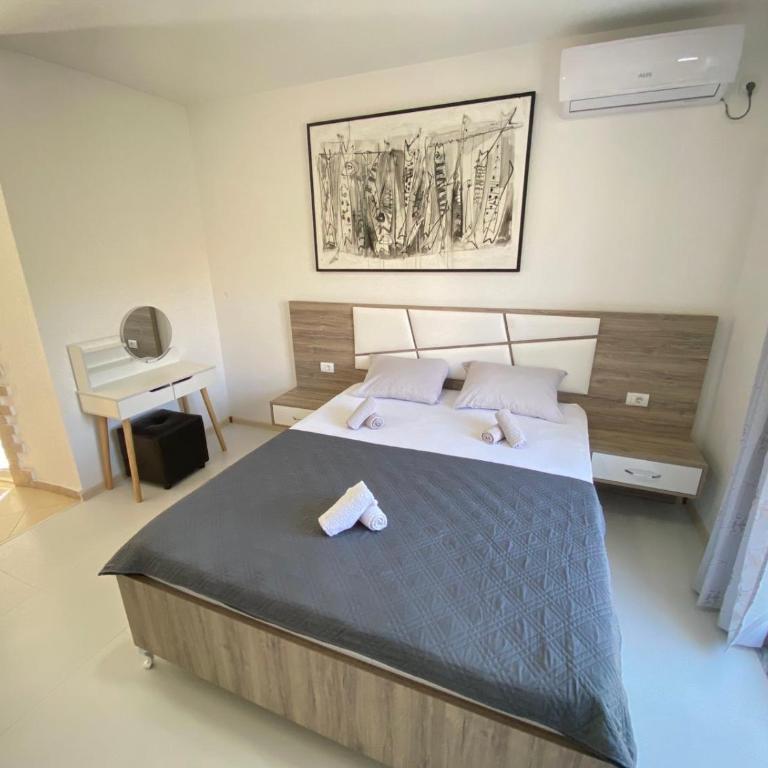 Gjinaj Apartments - Apartment - 4