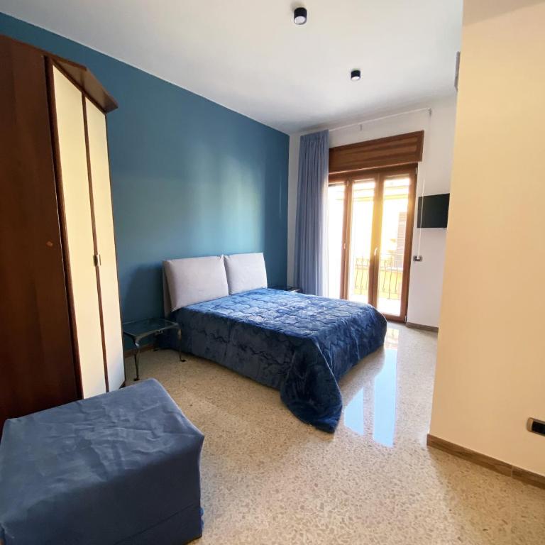 B&B Borgo Antico - Camera Matrimoniale con Balcone - 10