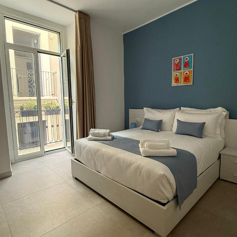 CARLO'S Guest House - Queen Room with Balcony - 2