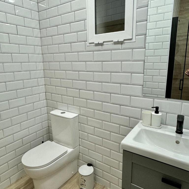 Charming apartment - Three-Bedroom Superior Apartment - 9