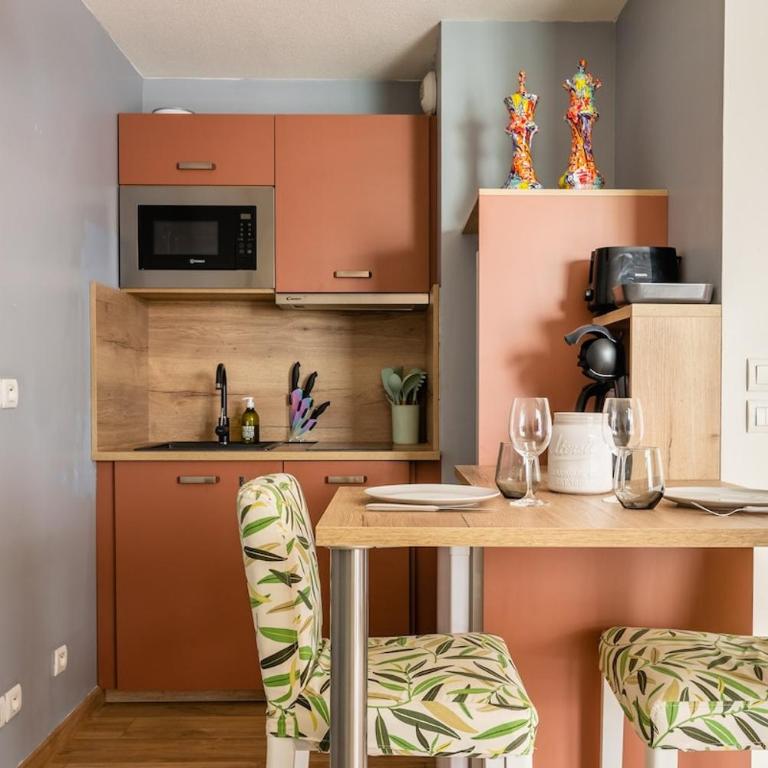 JOYAU CACHÉ avec Parking privatif en Hyper-centre - One-Bedroom Apartment - 3