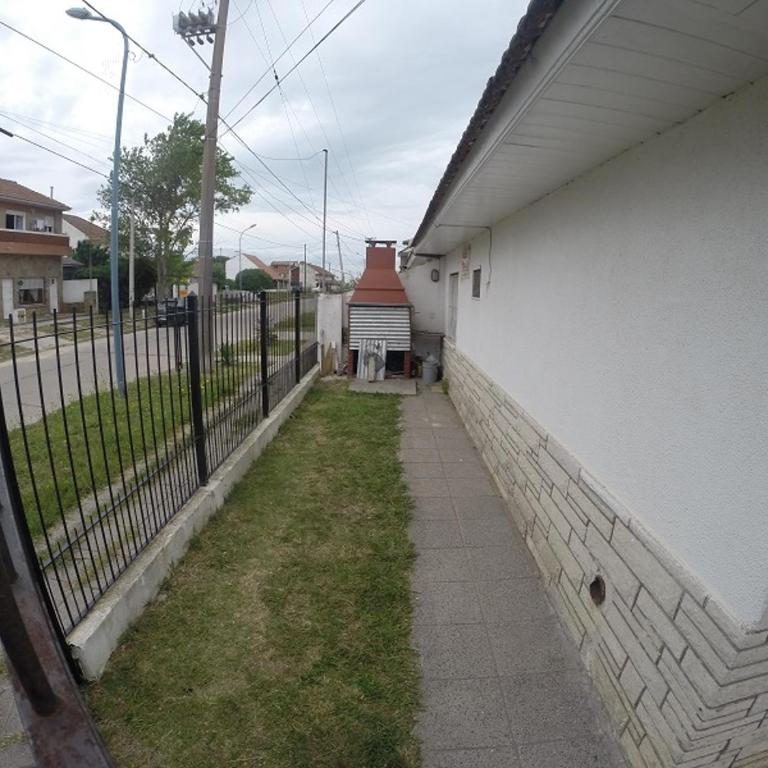 CASA Jovenes familia 250 metros del mar 7 a 8 personas FARO MOGOTES - Casa con 1 dormitorio - 10