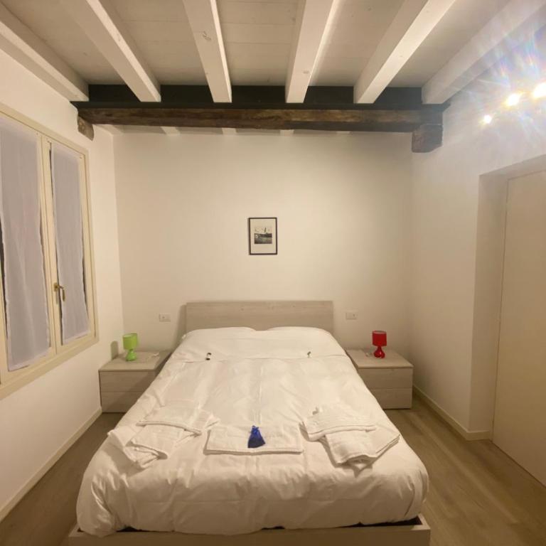 Santa Cecilia Wine Suites - Two-Bedroom Apartment with City View - 12
