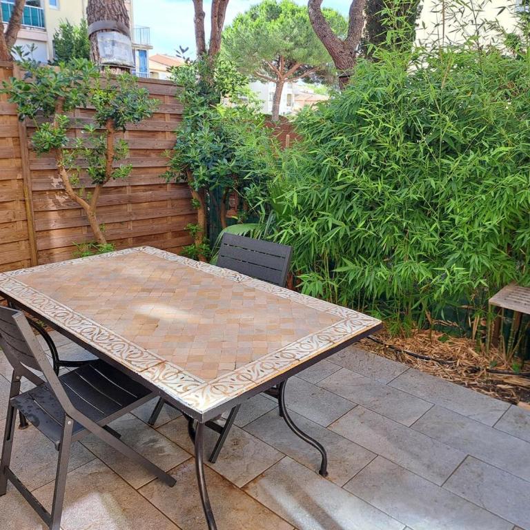 Hameau du Puech, rez-de-jardin avec parking et clim - Appartement 1 Chambre - 5