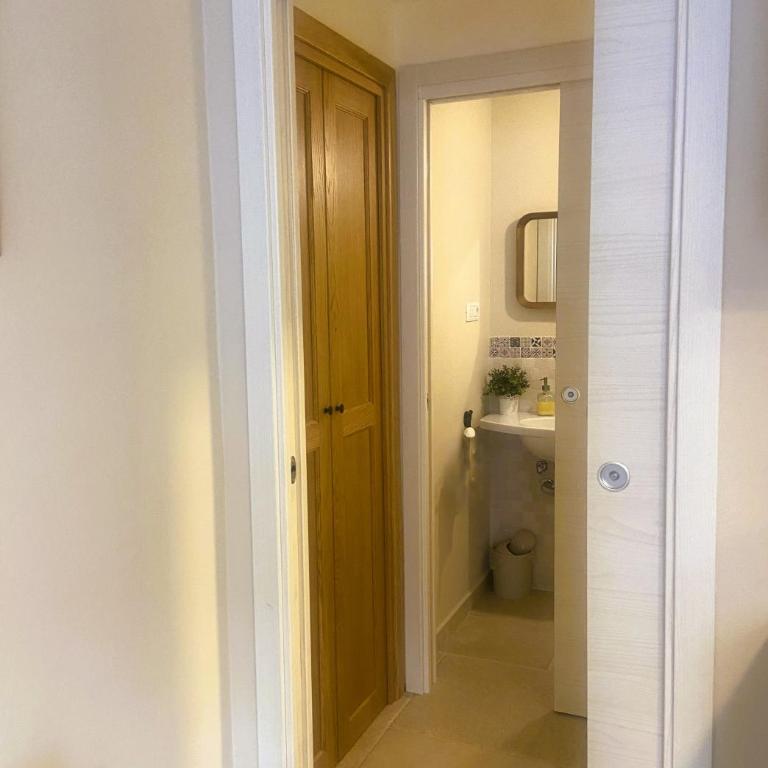 Villa Olga con accesso privato alla spiaggia di Nora - Villa - 59