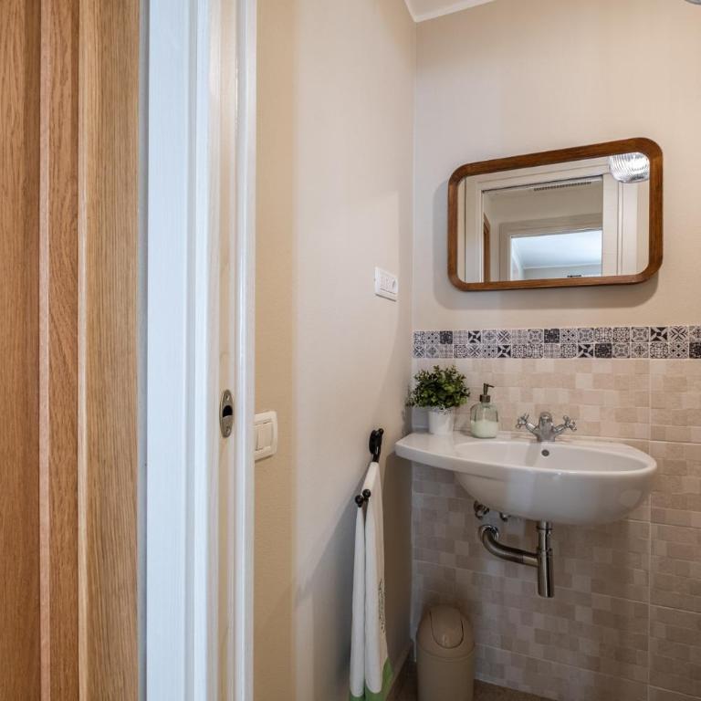 Villa Olga con accesso privato alla spiaggia di Nora - Villa - 60