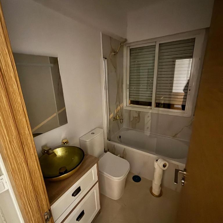 SIMPL hostel Oquendo - Camera Tripla Comfort - 5