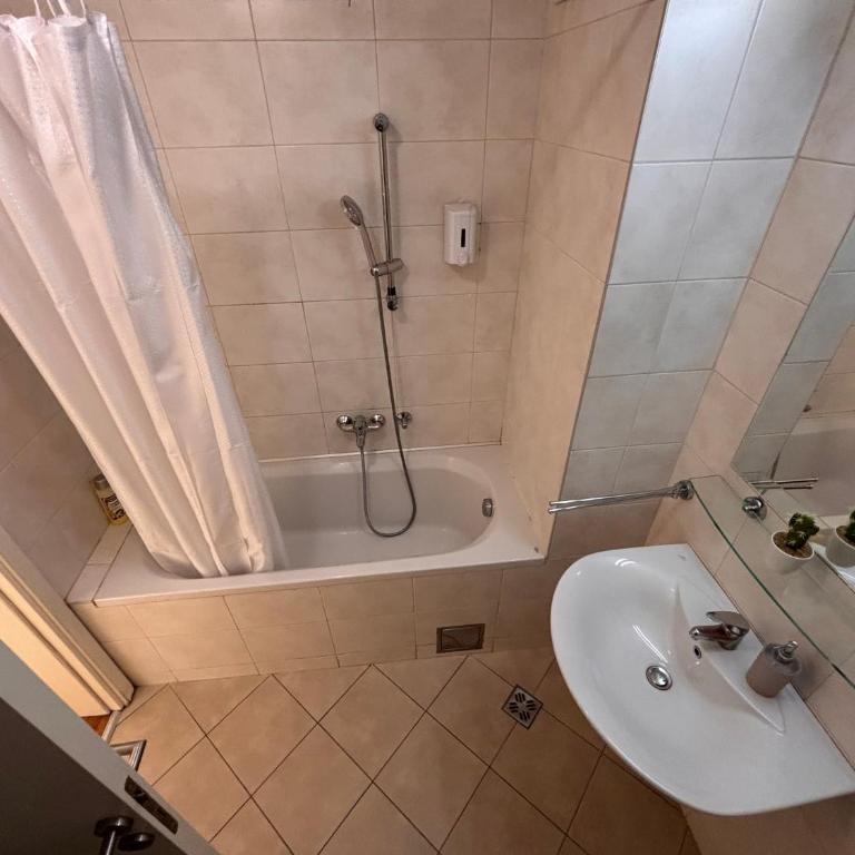 Belvil Belgrade - One-Bedroom Apartment - 11