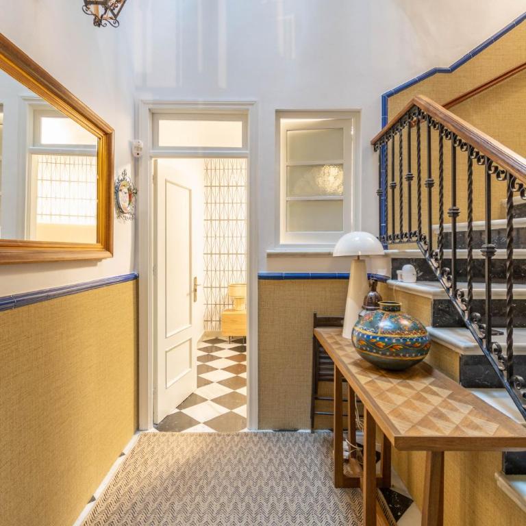 5-Bedroom Gem in the Heart of Seville - Apartamento - 54