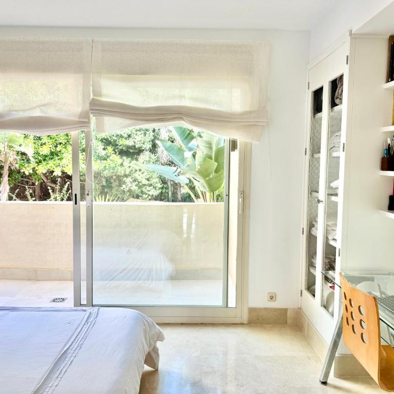 Golf Gardens Luxury Rio Real - EaW Homes - Two-Bedroom Apartment - 8