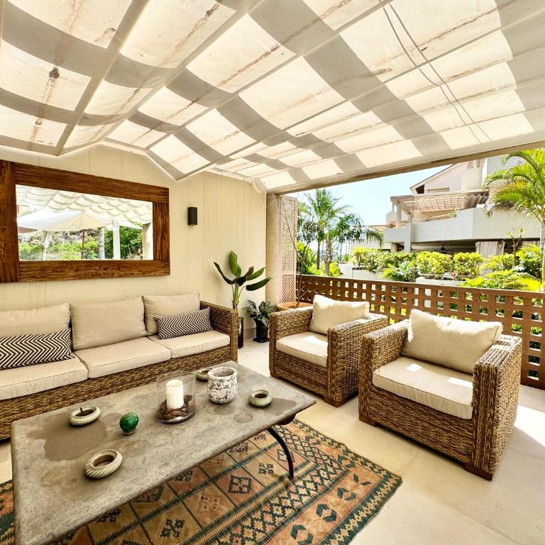 Golf Gardens Luxury Rio Real - EaW Homes - Two-Bedroom Apartment - 34