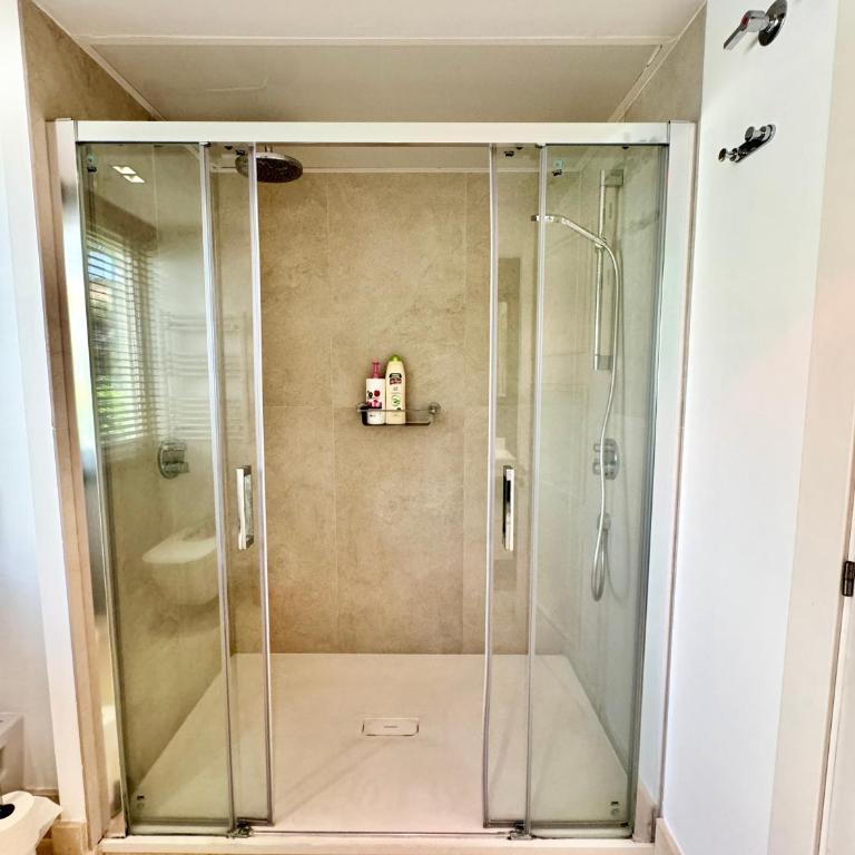 Golf Gardens Luxury Rio Real - EaW Homes - Two-Bedroom Apartment - 39