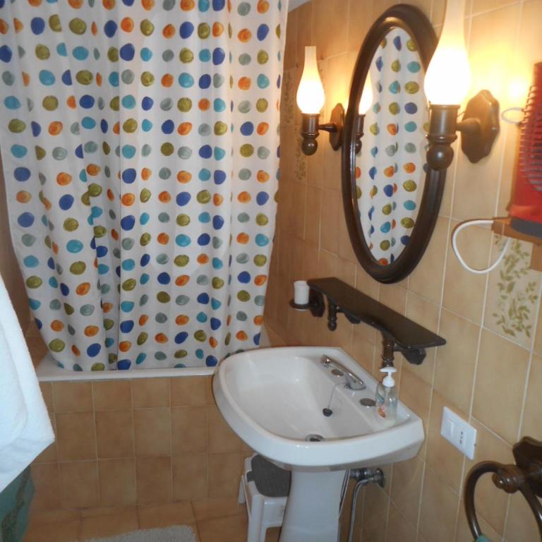 Agriturismo Mamma Chica - Camera Matrimoniale con Bagno Privato - 4