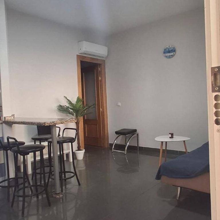 Coqueto apartamento a paso de la playa - Two-Bedroom Apartment - 17