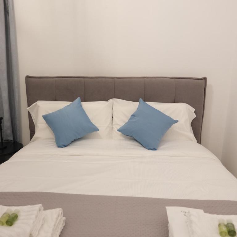 Grandma's Home - Three-Bedroom Apartment - 26