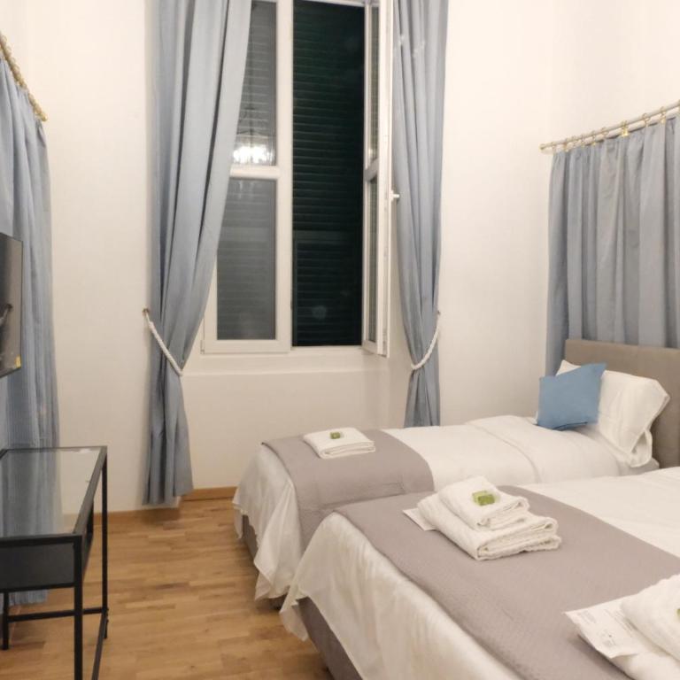 Grandma's Home - Three-Bedroom Apartment - 60