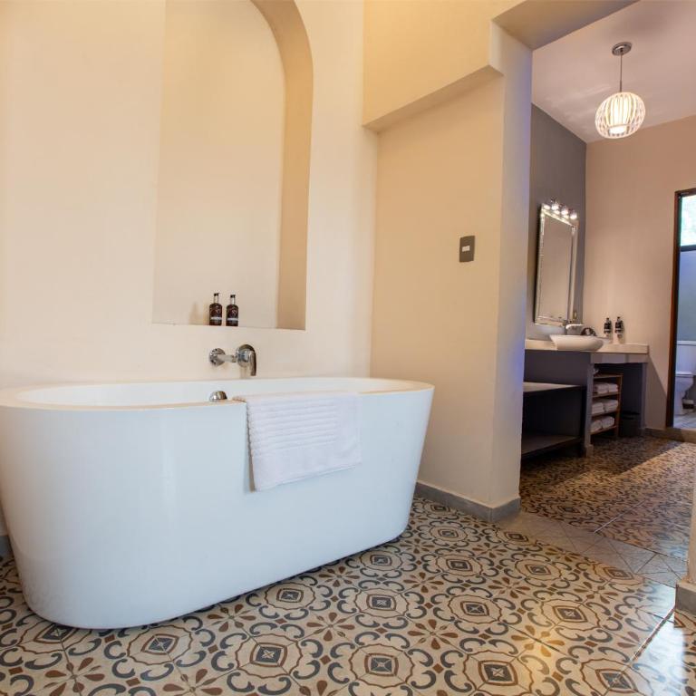 ACQUA IN BOCCA - Habitación Doble Deluxe con bañera - 4