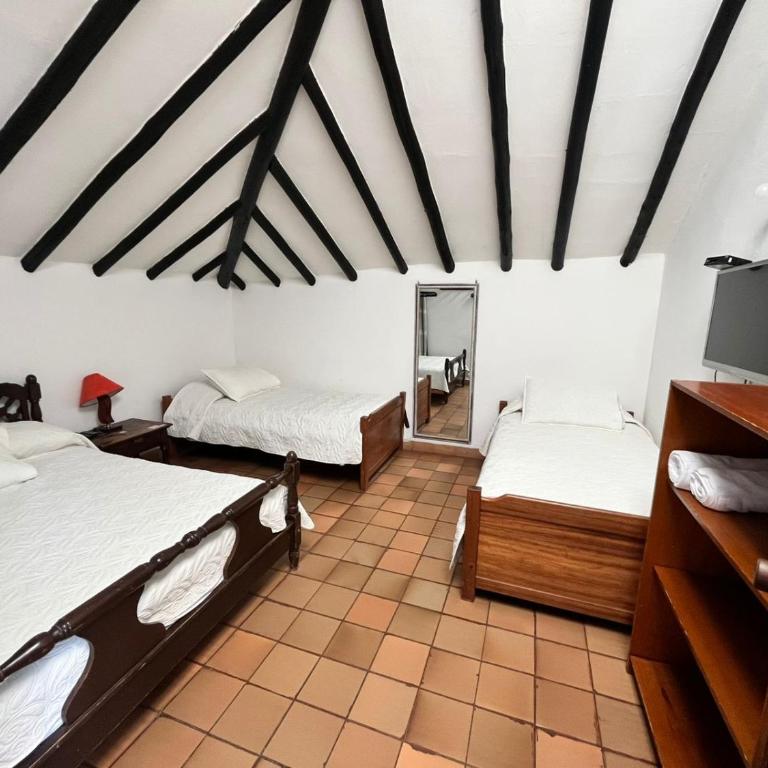 Los Ángeles Posada - Quadruple Room - 1
