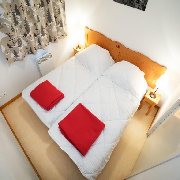 Apartment Termignon 50m from Ski Lift - Appartement 3 Chambres - 12