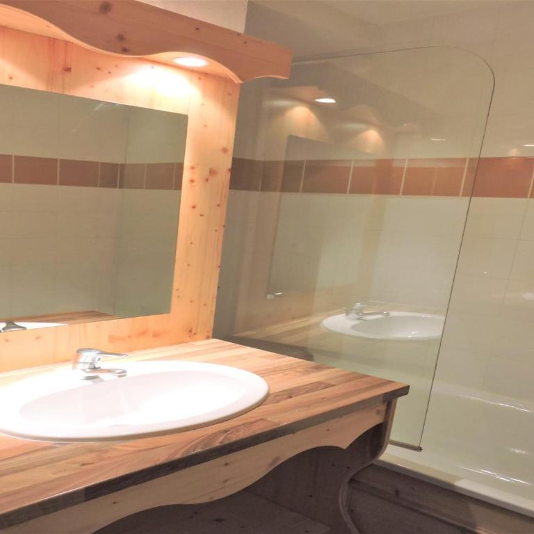 Apartment in Orelle with balcony - Appartement 2 Chambres - 14
