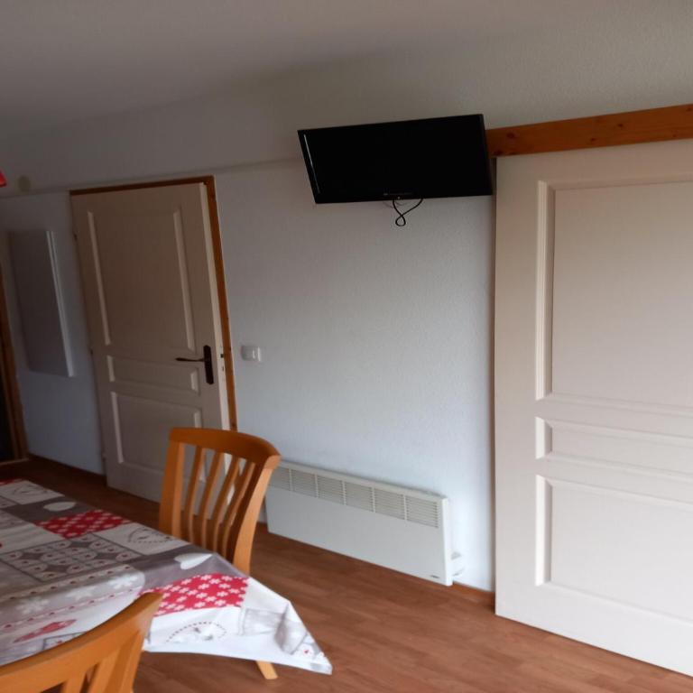 Apartment in Orelle near Ski Gondola - Appartement 1 Chambre - 9