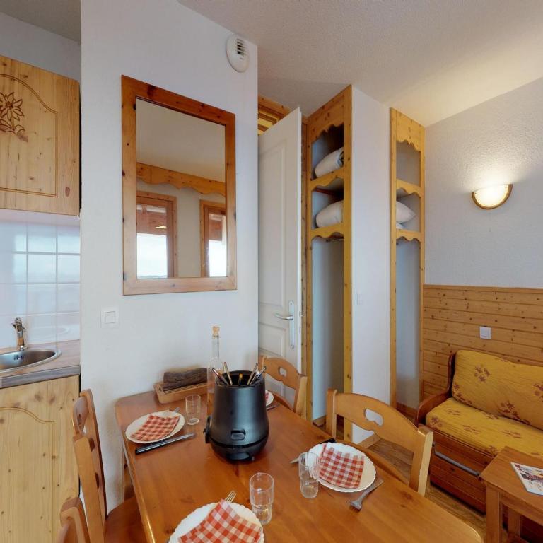 Apartment in Chamrousse with balcony - Appartement - 5