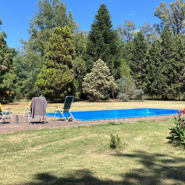 Gran Quinta en Mercedes con piscina - Casa de 3 dormitorios - 11