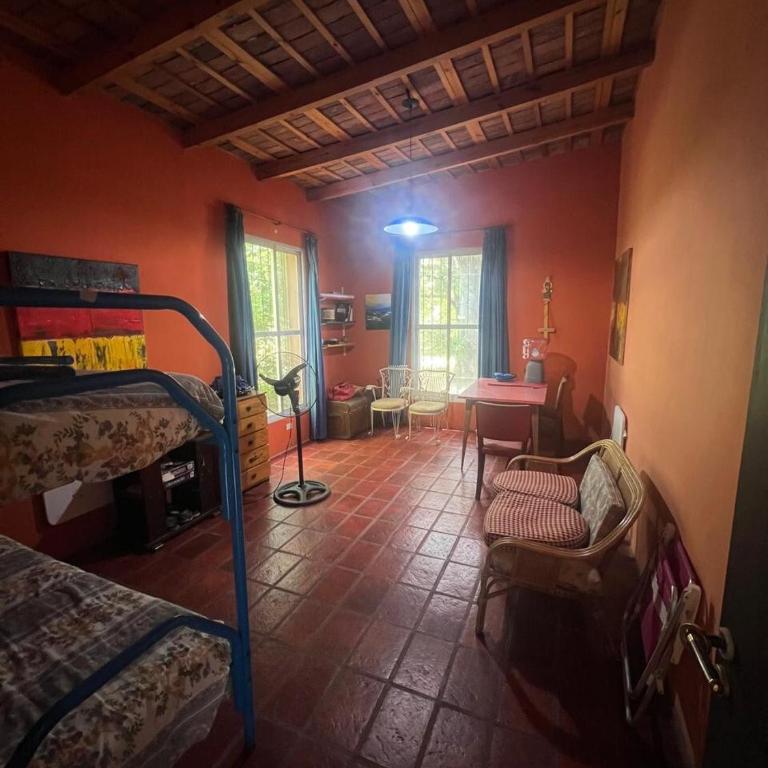 Gran Quinta en Mercedes con piscina - Casa de 3 dormitorios - 8