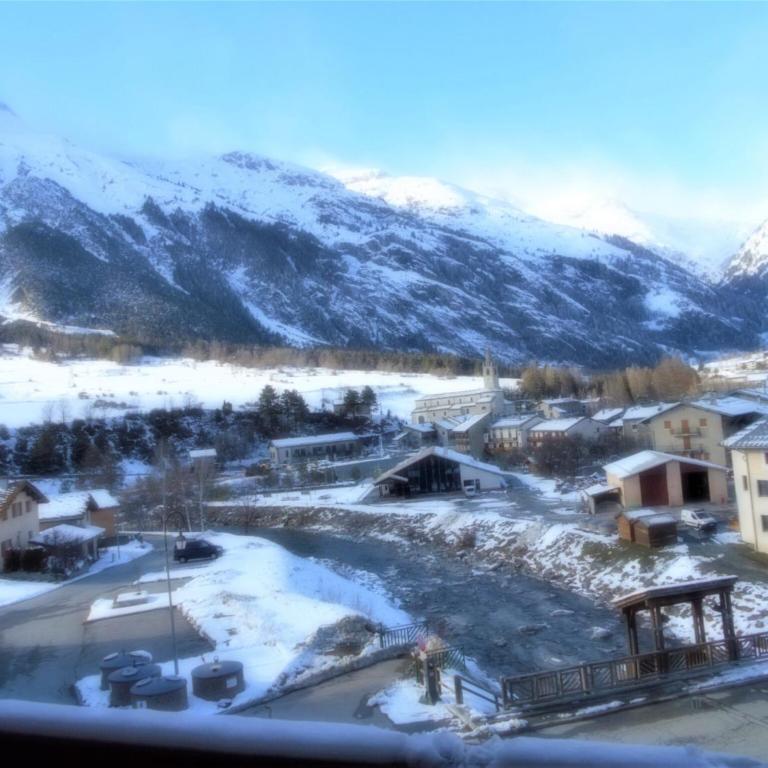 Apartment with 2 rooms and balcony - Appartement 1 Chambre - 6
