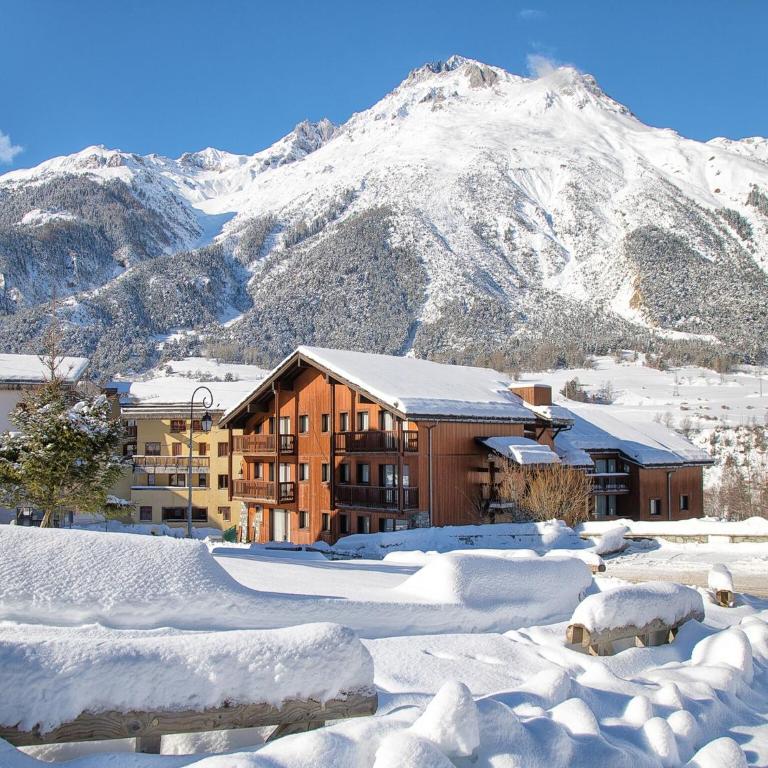Apartment with 2 rooms and balcony - Appartement 1 Chambre - 13