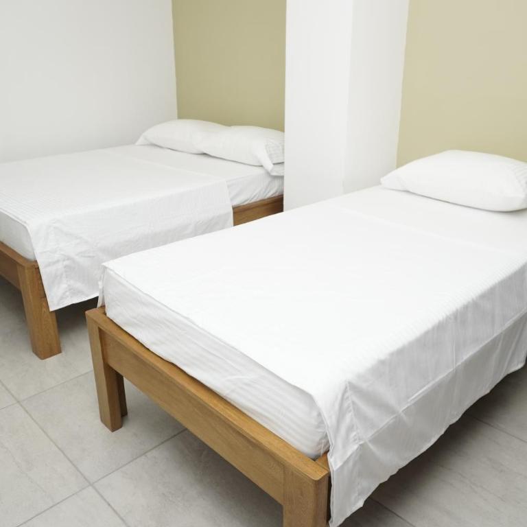 Hotel INdustrial - Habitación Triple Básica - 2