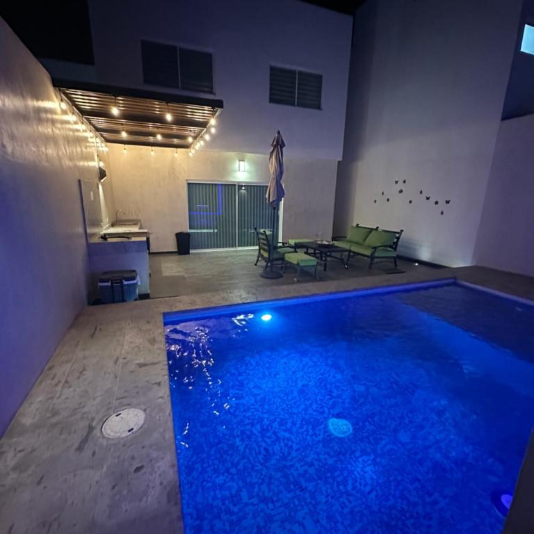 Casa con alberca propia en fraccionamiento coronado - Three-Bedroom House - 15