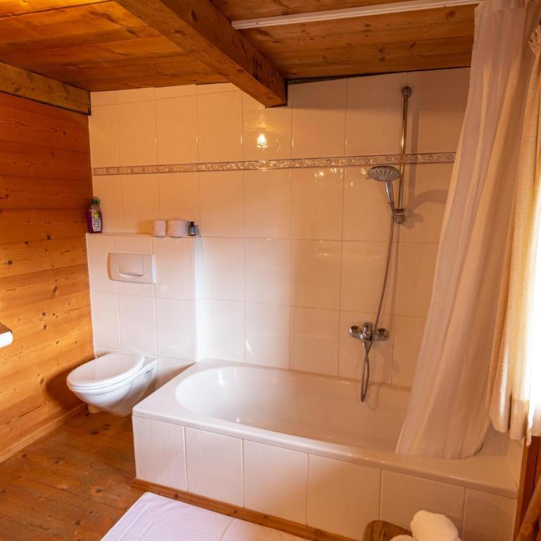 Hof zur Linde - Holiday Home with bathroom - 17