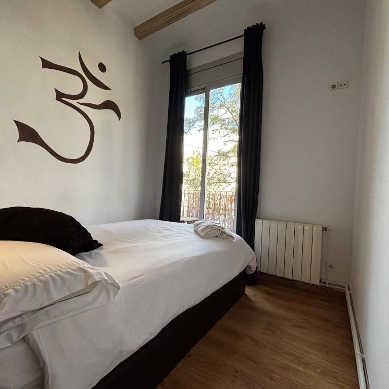 MODERN FLAT POBLE NOU - Two-Bedroom Apartment - 9