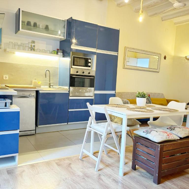 MODERN FLAT POBLE NOU - Two-Bedroom Apartment - 3