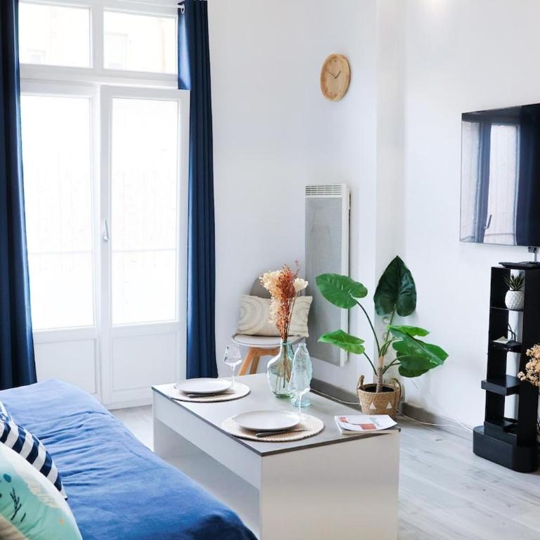 Appartement 2 pieces - Appartement 1 Chambre - 24