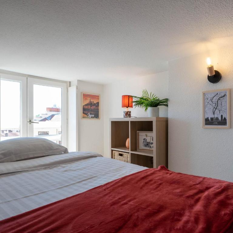 BnGo I L'Élégant I Duplex Croix-Rousse vue sur Fourvière, 2 personnes, 3ème étage sans ascenseur - Apartment mit 1 Schlafzimmer - 2