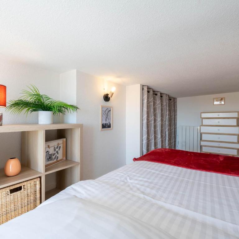 BnGo I L'Élégant I Duplex Croix-Rousse vue sur Fourvière, 2 personnes, 3ème étage sans ascenseur - Apartment mit 1 Schlafzimmer - 11