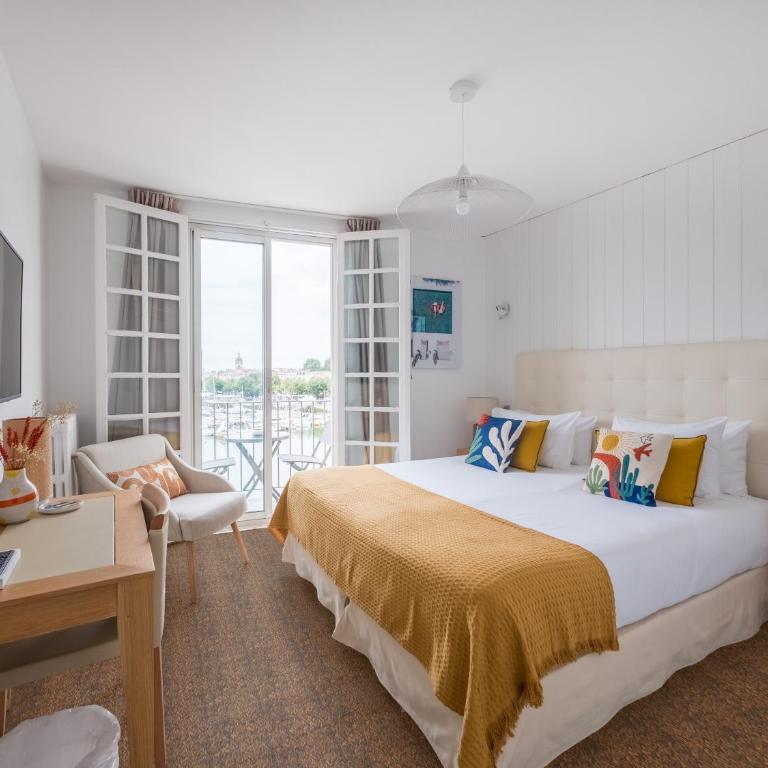 Tour de Nesle La Rochelle Vieux Port 3 etoiles - Chambre Lit King-Size avec Balcon - Vue sur Mer - 1