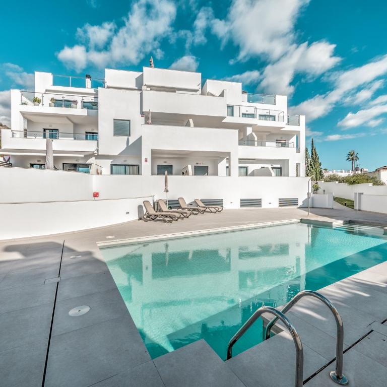 Modern townhouse with 3 terraces, pool and views - Casa de 2 dormitorios - 2